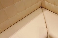 manual-leather-cleaning-sofa